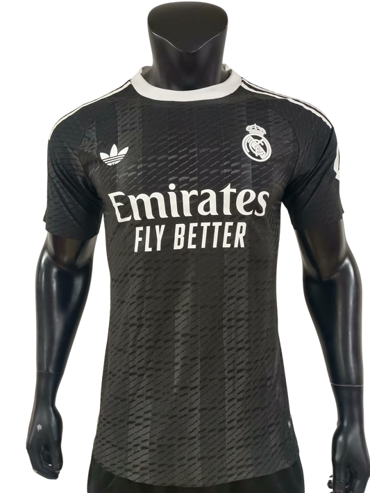 *NEW* 2025/26 Real Madrid Black Goalkeepers Player Version Jersey