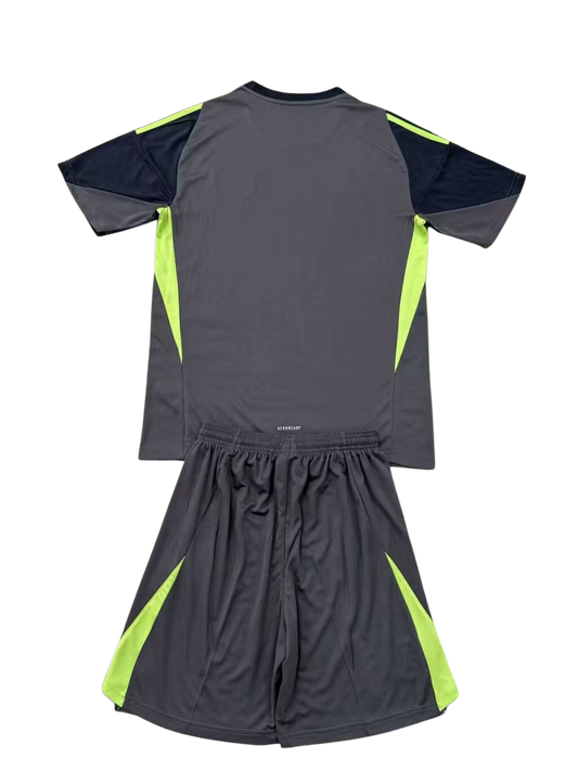 2025/26 Manchester United Goalkeeper Black Kit [Kids]
