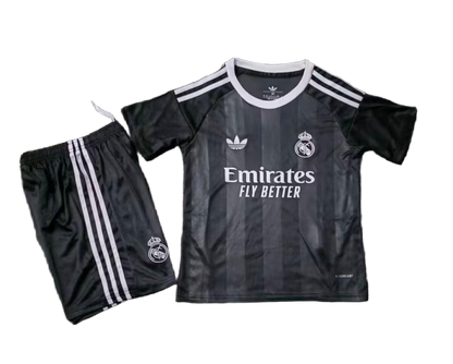 *NEW* 2025/26 Real Madrid Black Goalkeepers Kids Kit