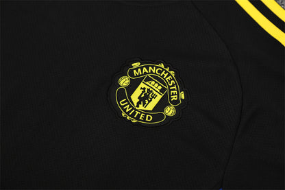 *NEW* 2025/26 Manchester United Black/Yellow Adults Training Kit