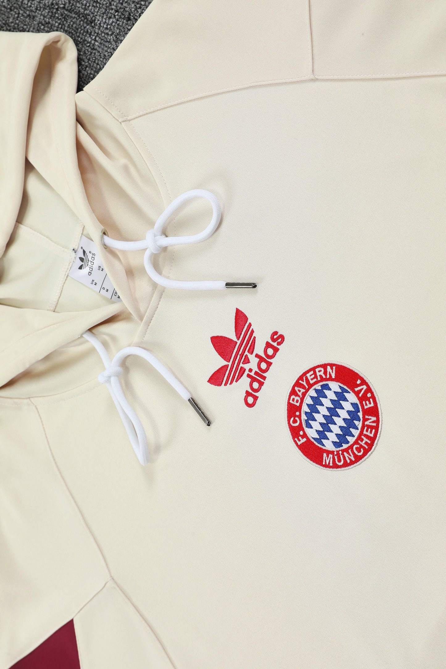 *NEW* Bayern Munich Originals Hooded Adults Tracksuit